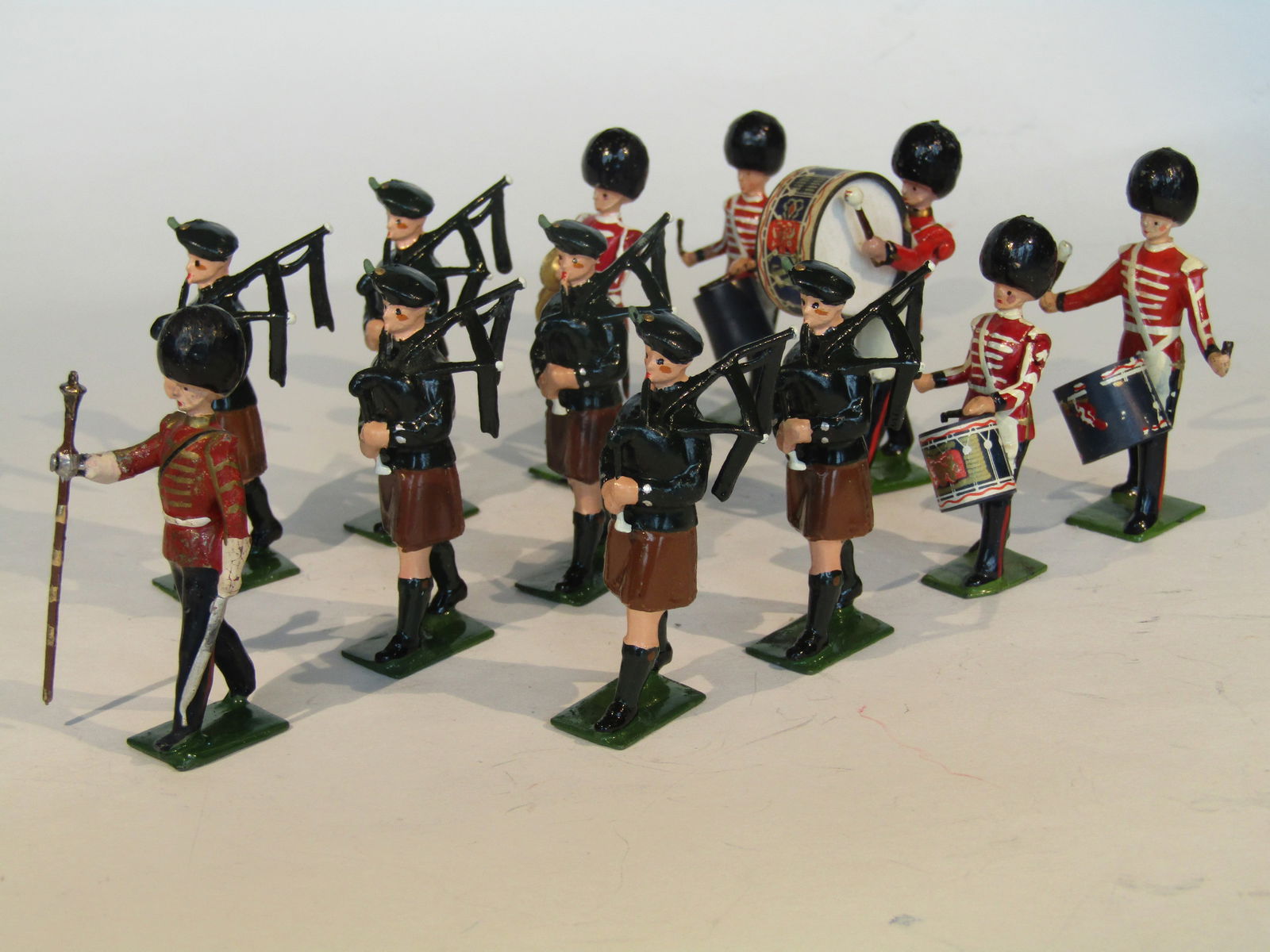 Britains No 2096 Drum and Pipe Band of the Irish (1 of 3)