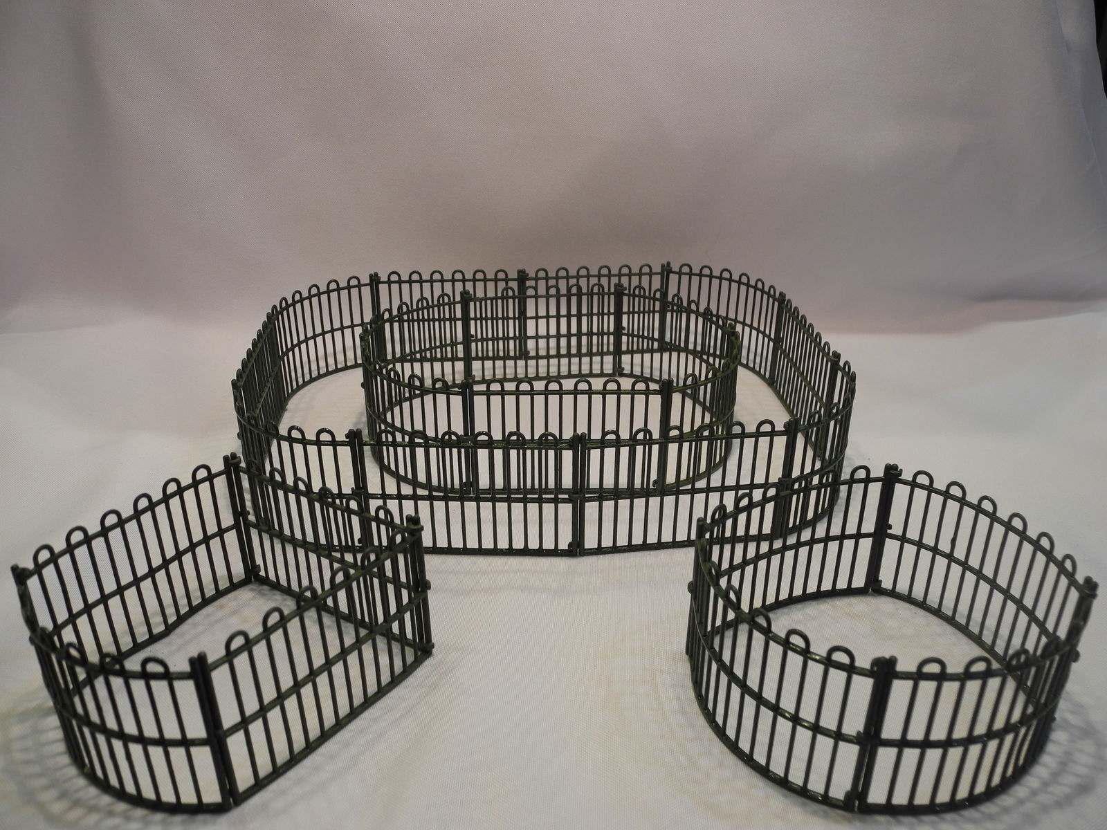 Britains Metal Zoo Fencing (1 of 2)