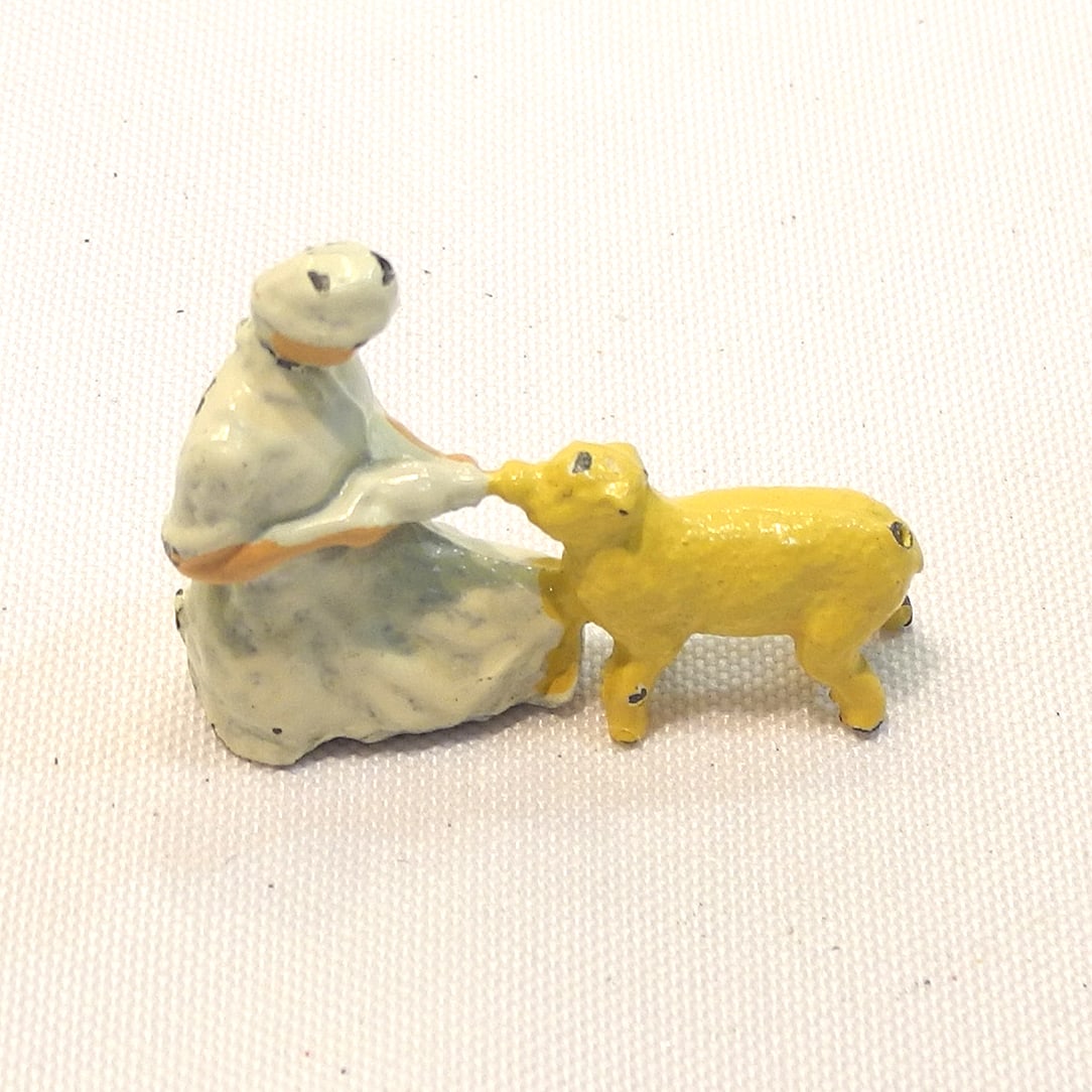 Rare Taylor and Barratt Girl Feeding Lamb: Very rare Taylor and Barratt girl feeding a lamb with a baby bottle. 1 piece. Condition Good. Unboxed.