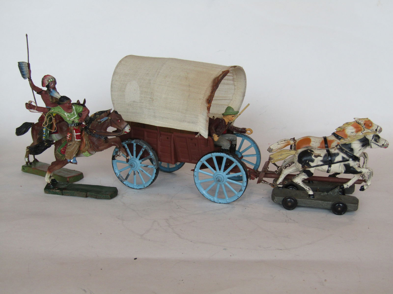 Elastolin Wild West Covered Wagon (1 of 3)