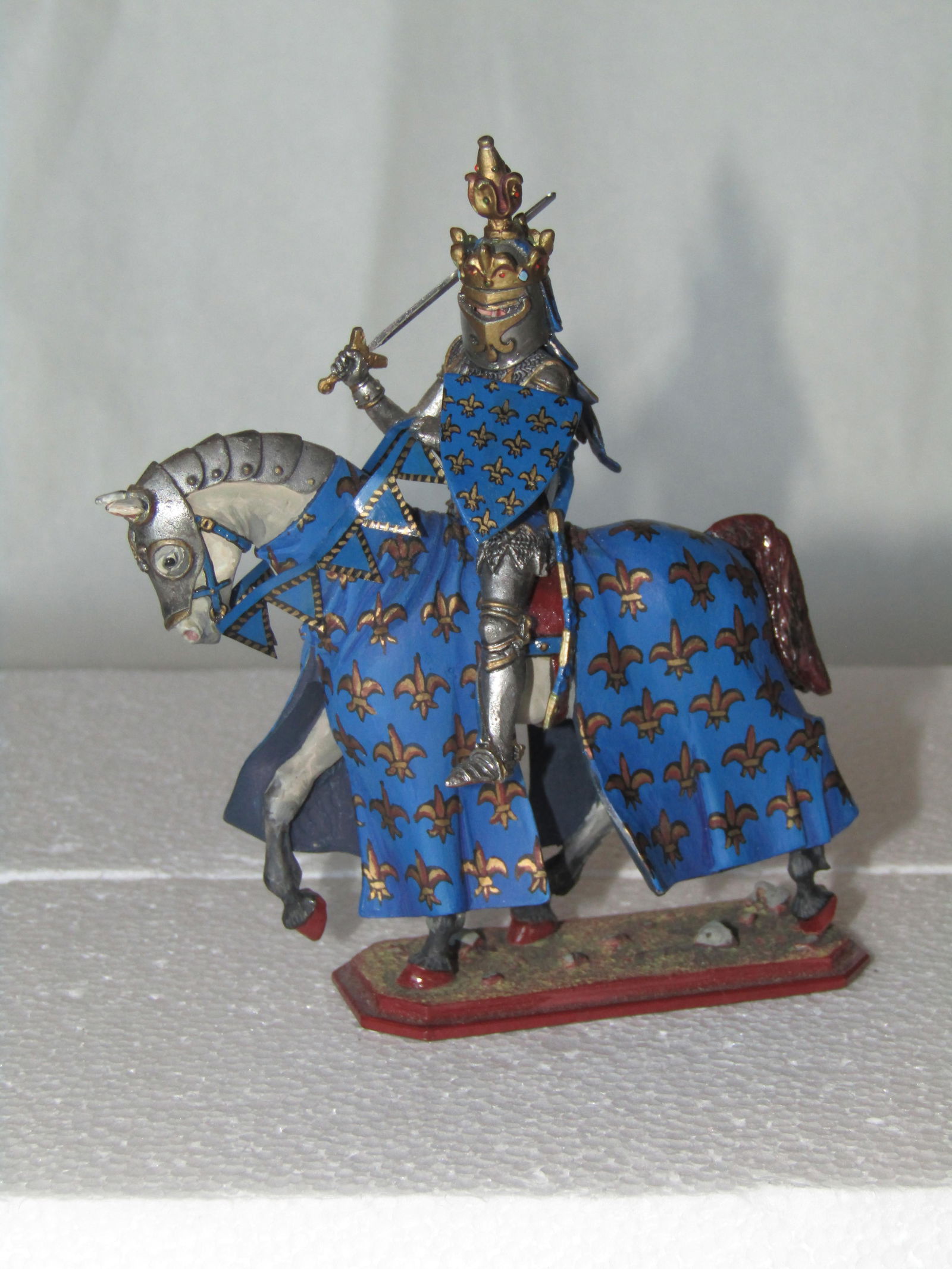 St Petersburg No 356 Mounted Knight (1 of 2)