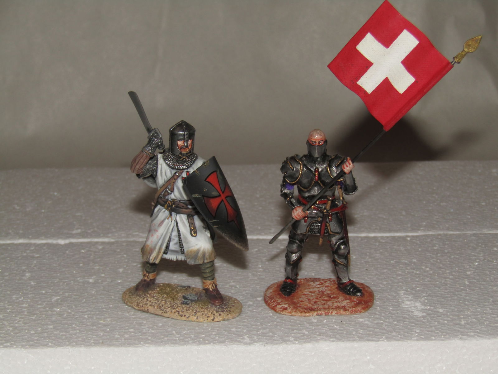 Legios Crusader Knight Attacking (1 of 2)