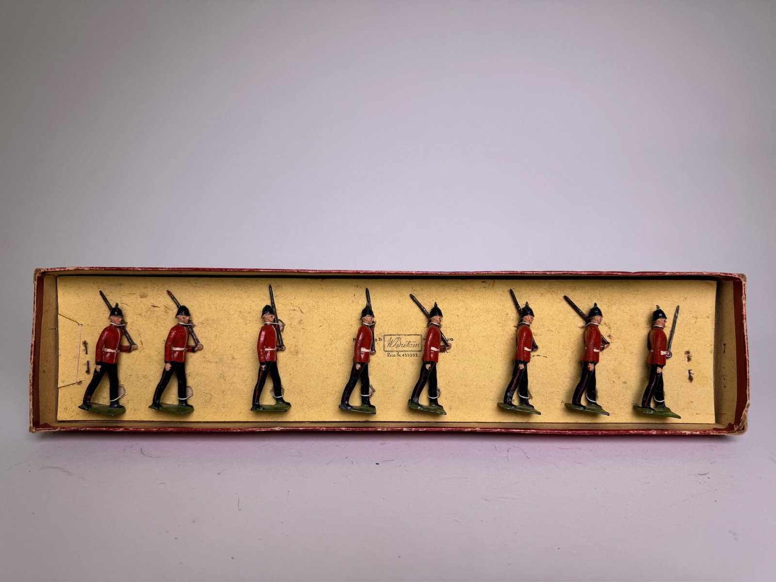 Britains No 1634 The Governor Generals' Foot: Post war. 8 pieces. Condition very good with two helmet spikes missing. Box good.