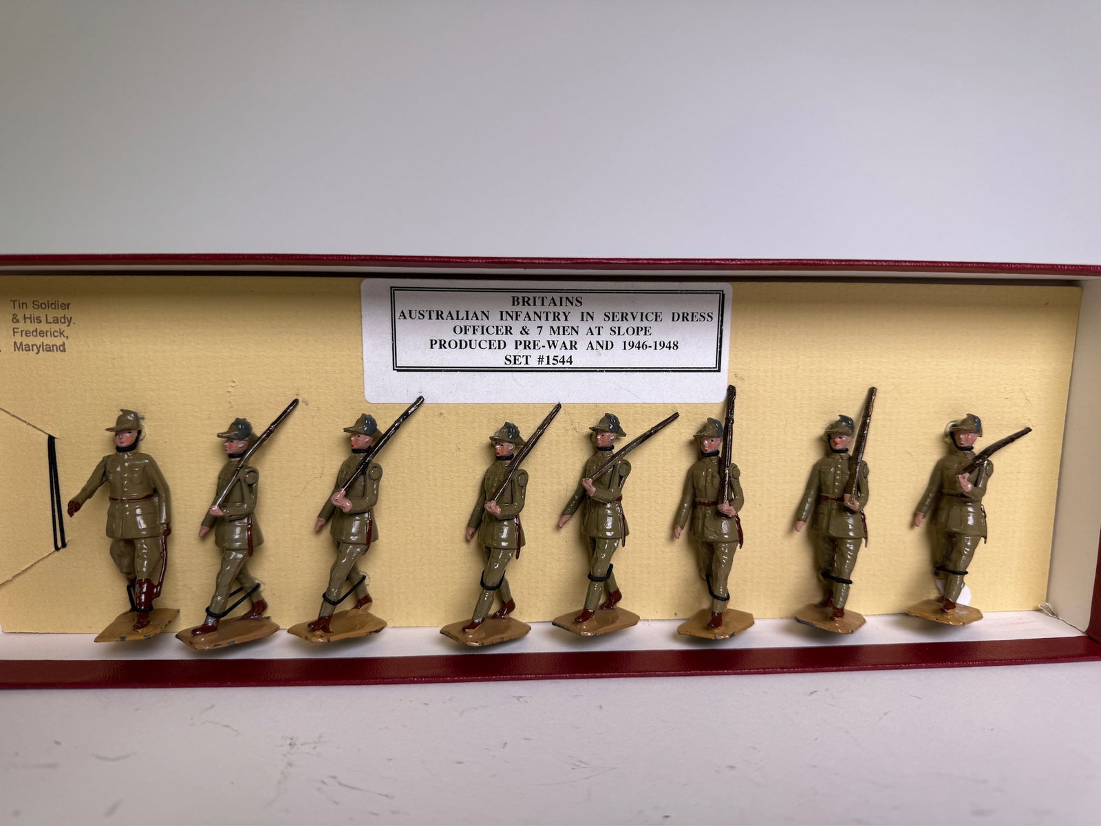 Britains No 1544 Australian Infantry: Post war. 8 pieces. Condition excellent. Unboxed.