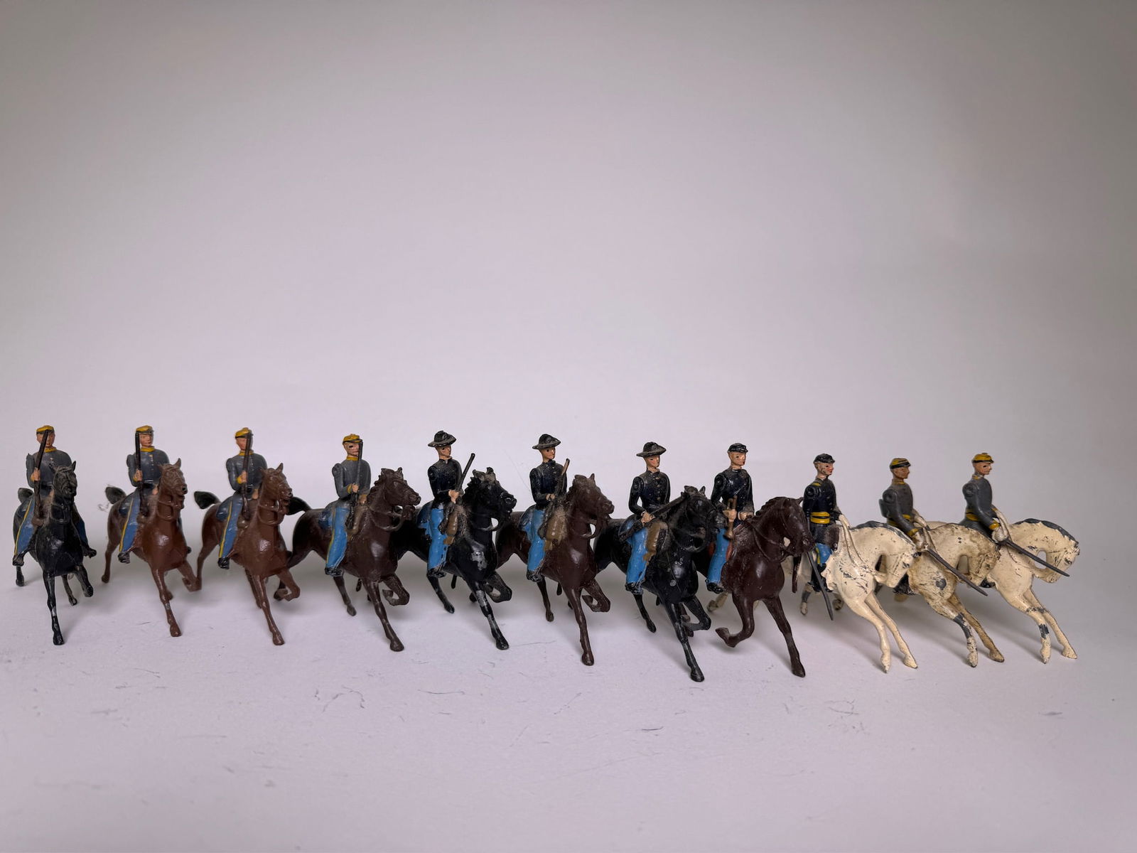 Britains Union and Confederate Cavalry (1 of 1)