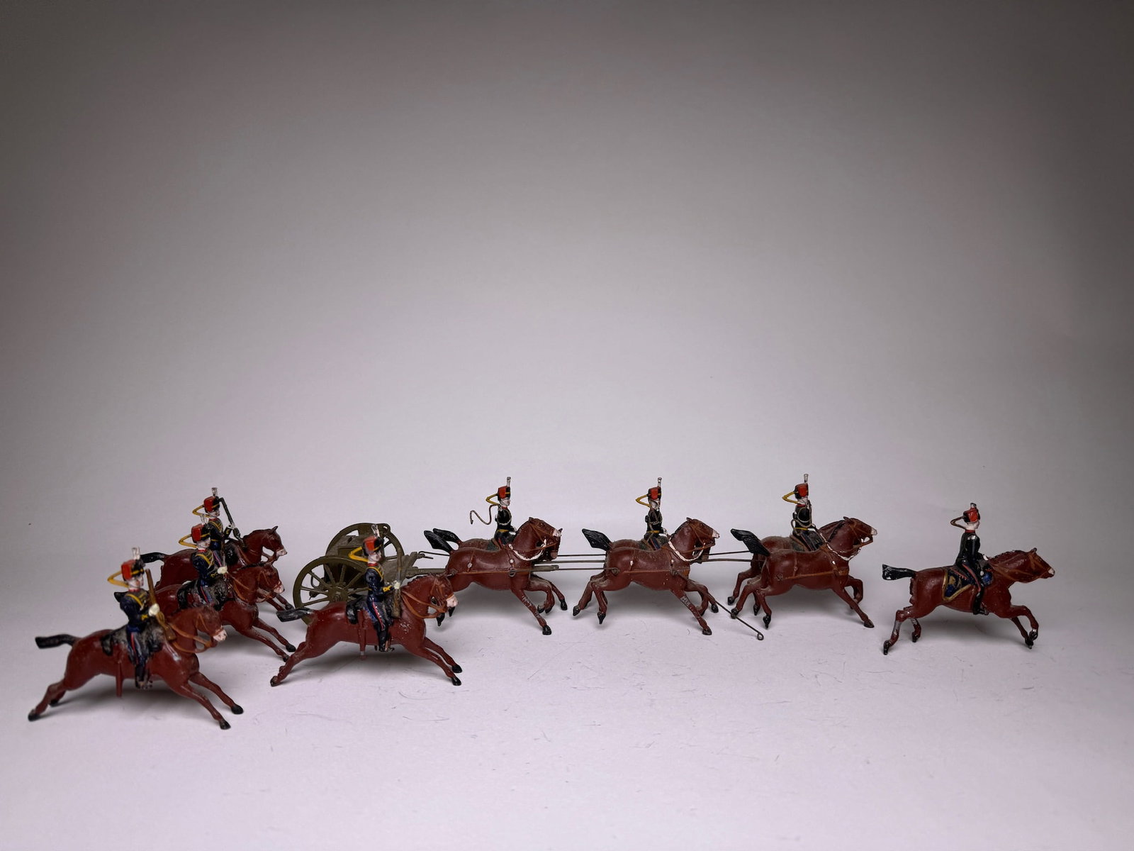 Britains No 39 Royal Horse Artillery: Post war. 12 pieces. Missing field gun, officer missing plume. Condition very good. Unboxed.