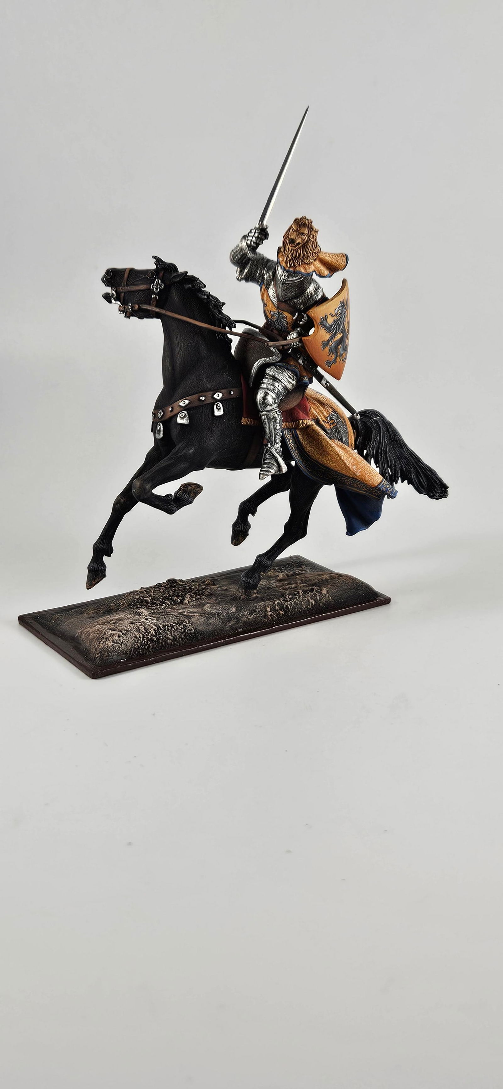 AeroArt St. Petersburg Mounted Guillaume I (1 of 6)