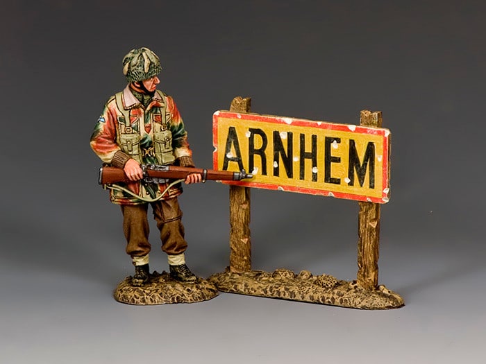 King & Country WW2 Destination Arnhem RETIRED: King & Country Toy Soldiers. World War 2. MG078 - Destination Arnhem. Brand new in original box.