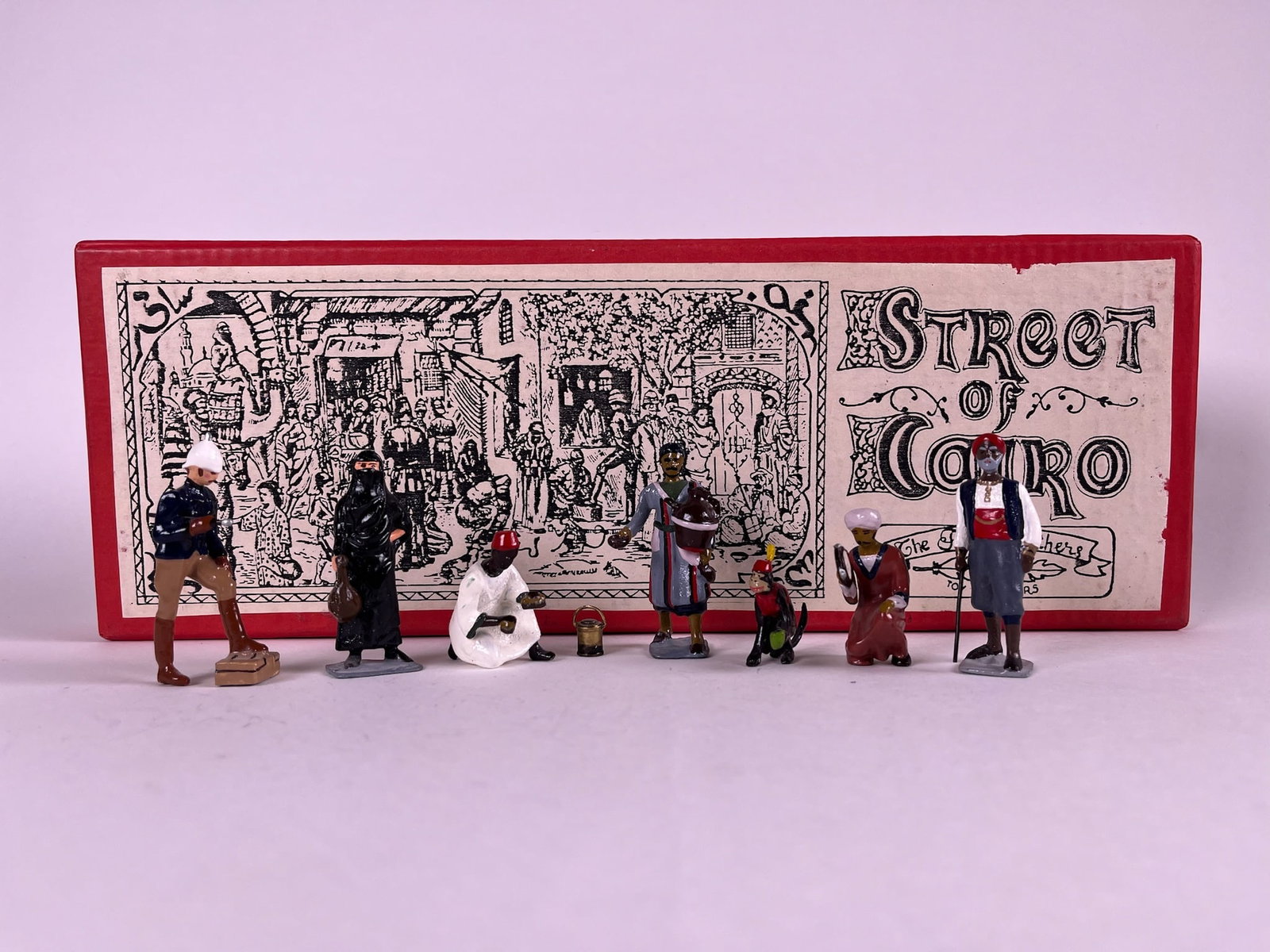 Four Feathers Streets of Cairo: 7 pieces. Condition excellent. Box excellent.