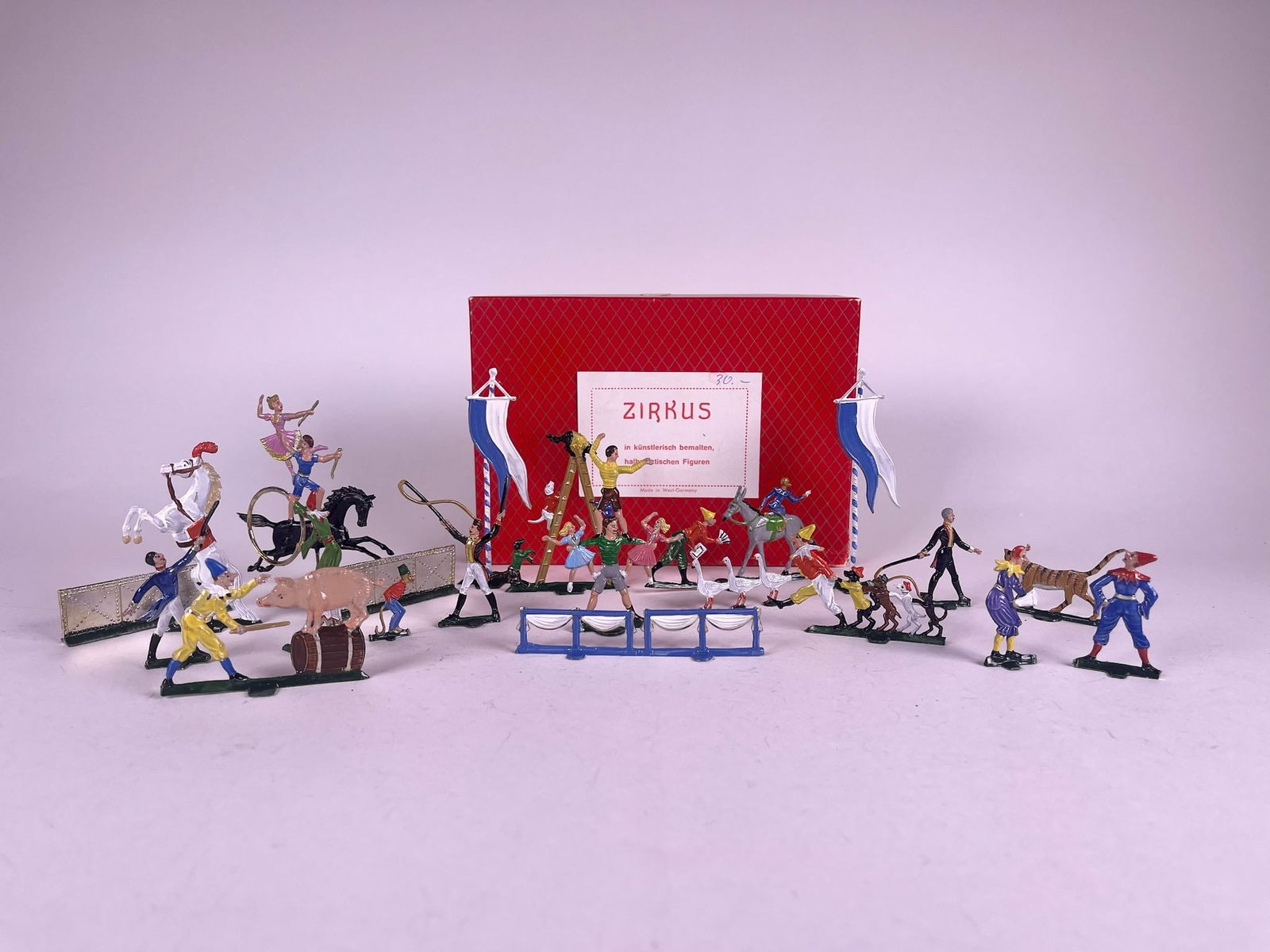 Schweizer Demi Round Circus Set (1 of 3)
