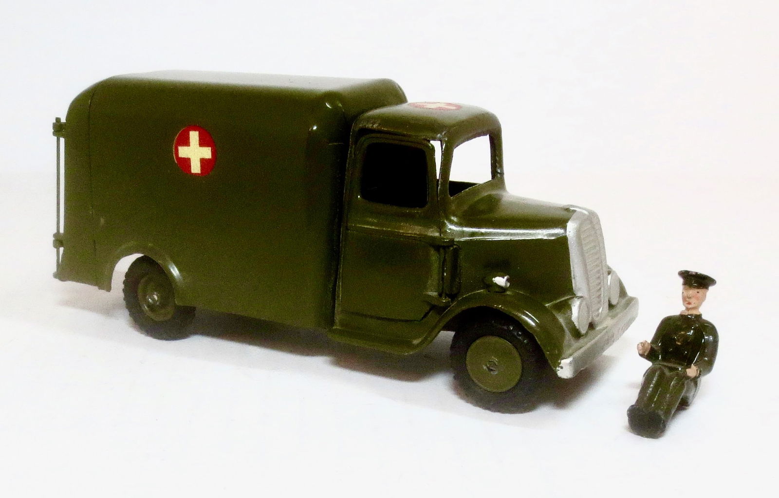 Britains #1512 Army Ambulance With Driver (1 of 1)