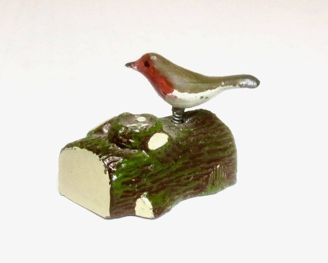 Britains Rare Christmas Novelty Robin on Log (1 of 1)