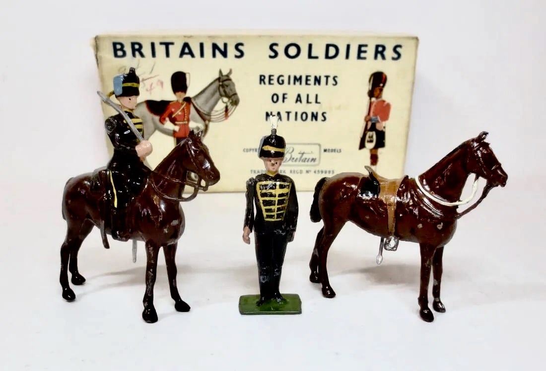 Britains #2120 RARE King's Own Hussars Half Set (1 of 1)