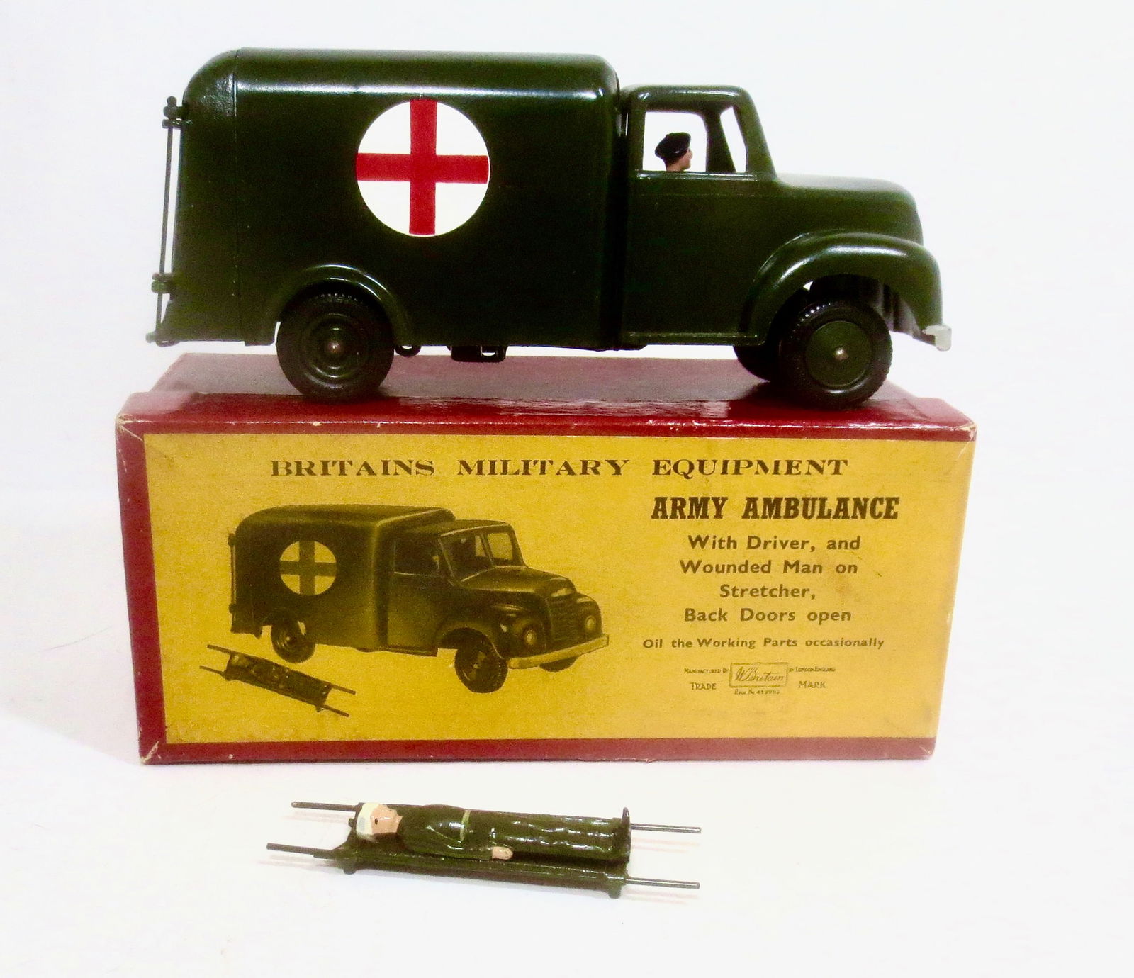 Britains #1512 Army Ambulance With Driver (1 of 1)