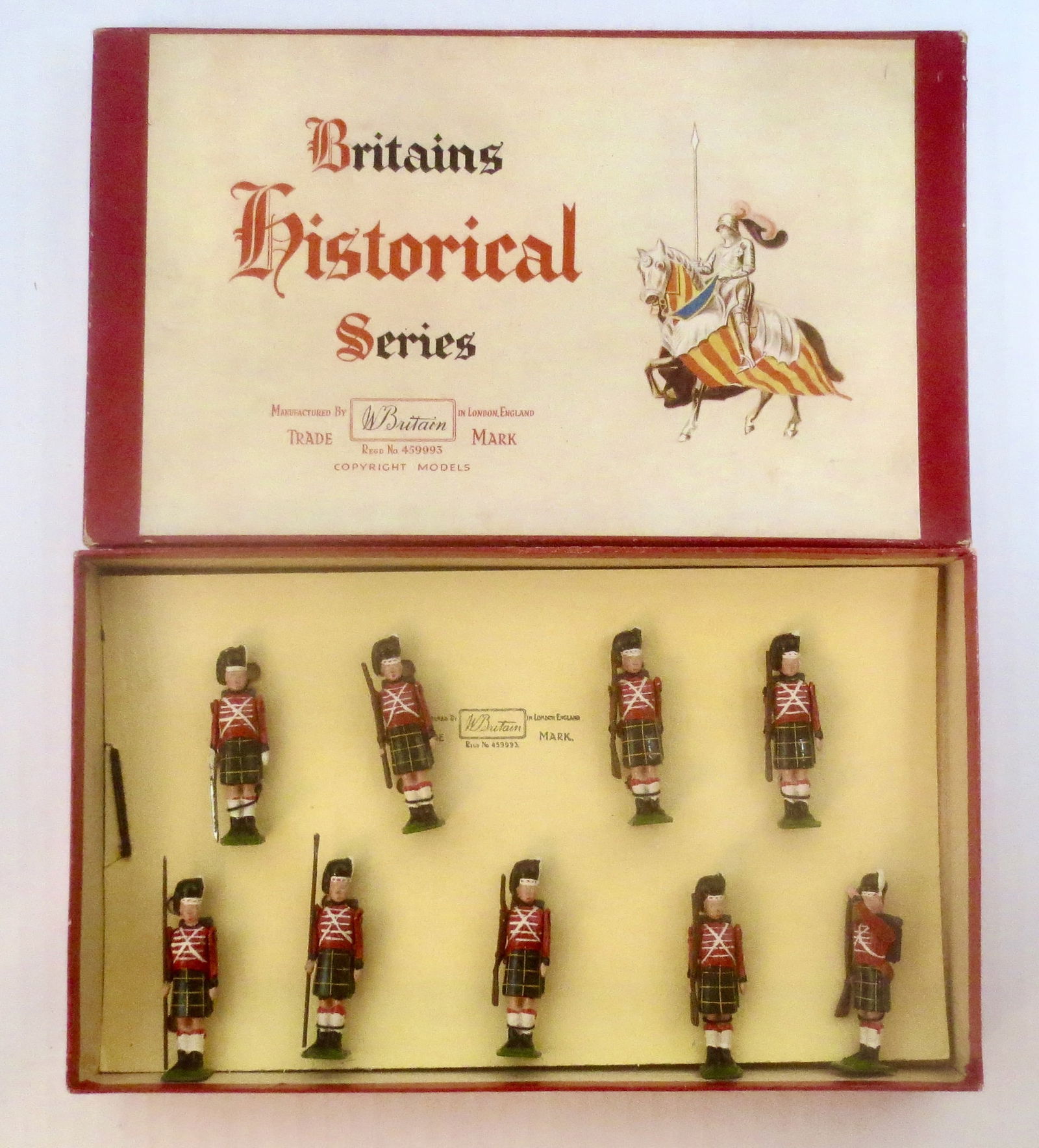 Britains #1519 Waterloo Highlanders with Muskets (1 of 1)