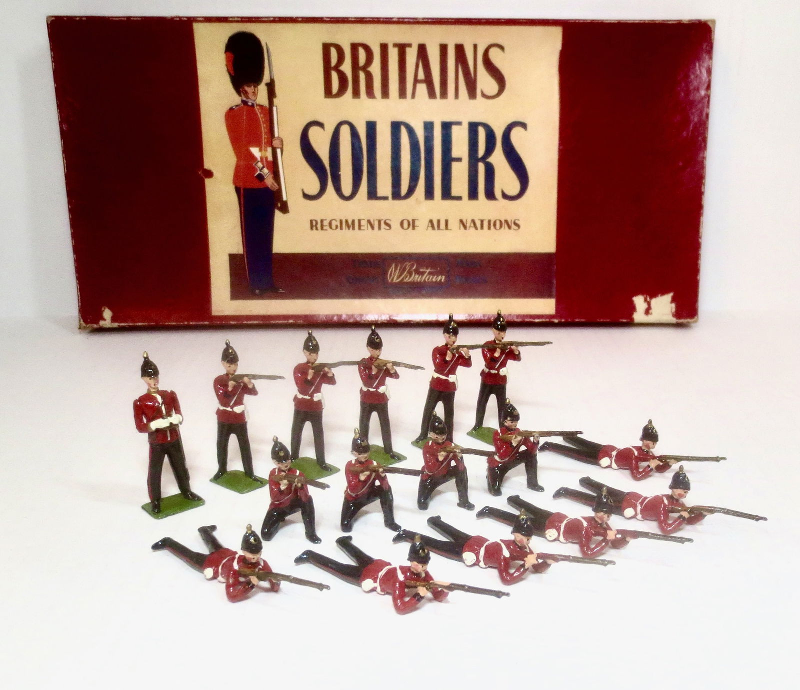 Britains #2086 Queens Royal Regiment (1 of 1)