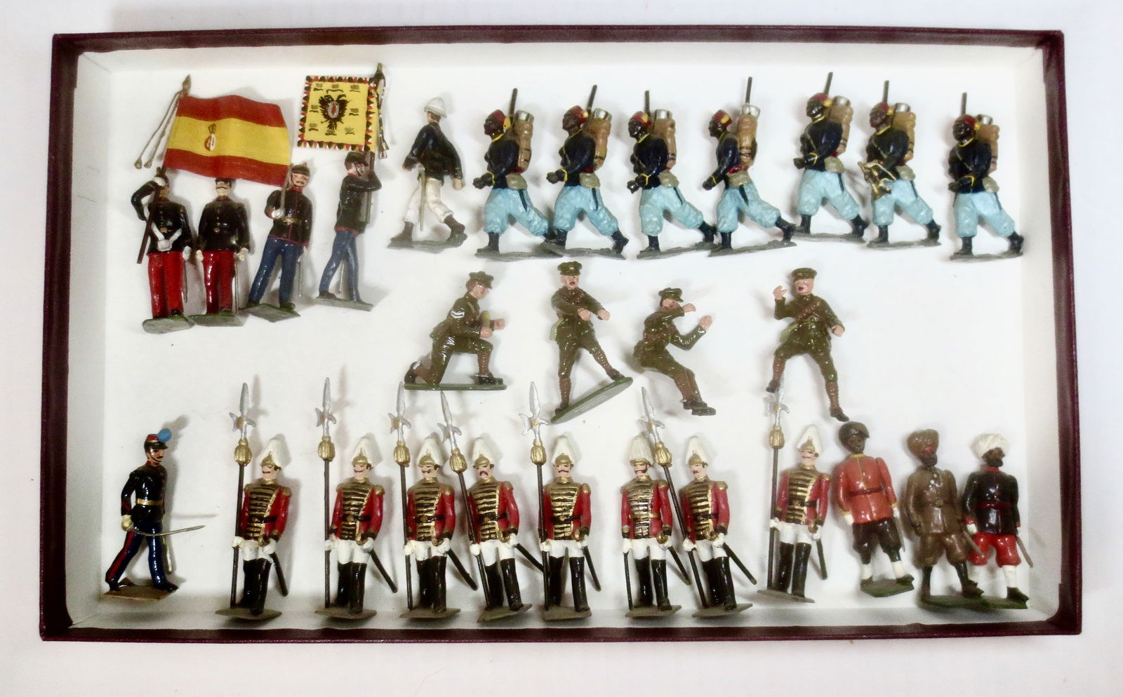 Modern Issues Assortment Variety of Makers (1 of 1)