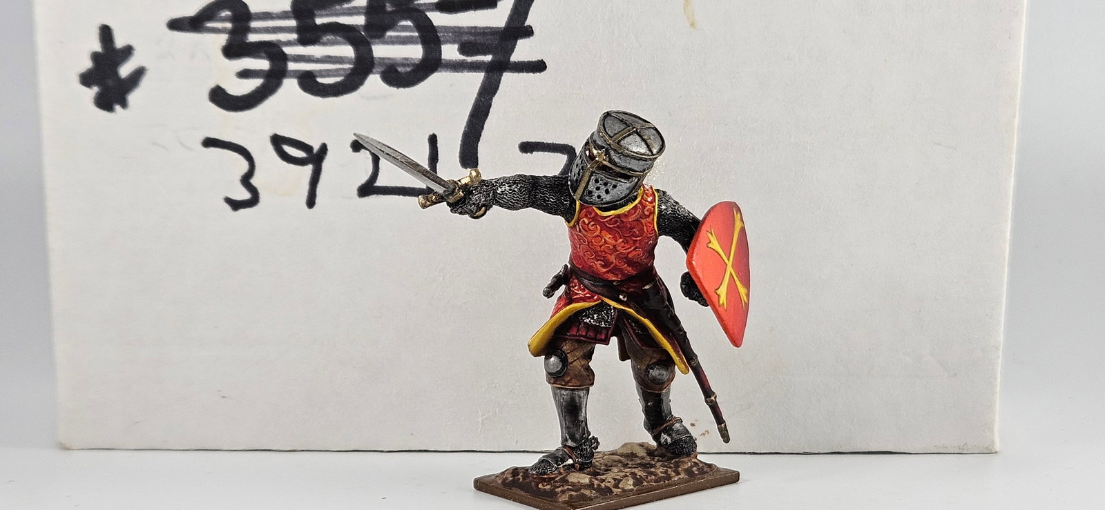 AeroArt St. Petersburg Sir William le Latimer: AeroArt Military Miniatures - The St. Petersburg Collection #3921.1 - Sir William Le Latimer 1270 with Sword & Shield. Excellent, Boxed, 1 piece.