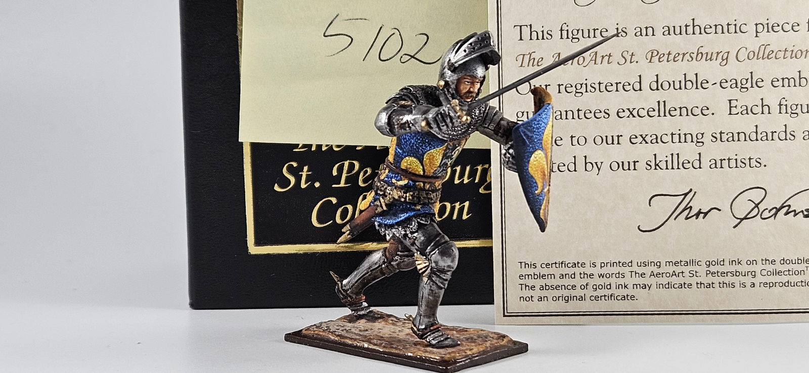 AeroArt St. Petersburg 14th Century French Knight (1 of 4)