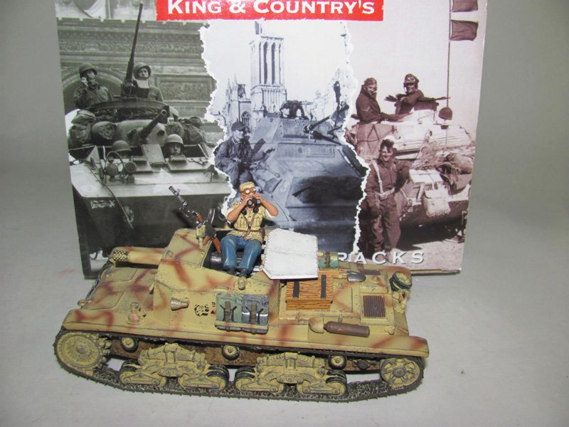 King & Country Semovente M40- 75/18 with commande: Excellent condition with box 2 pieces