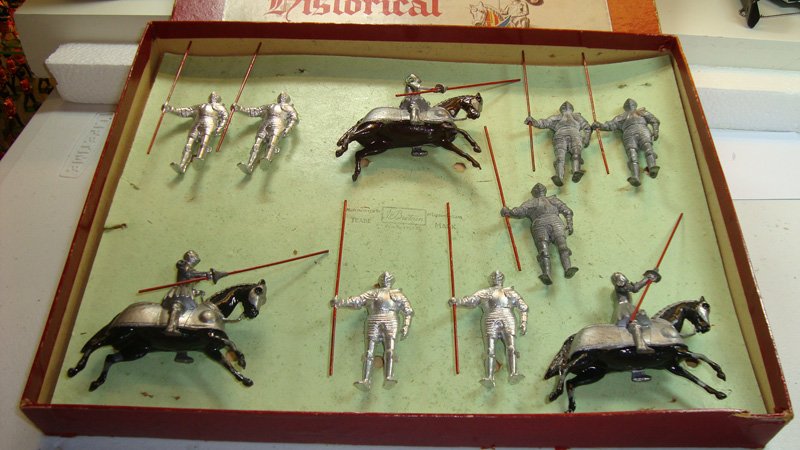 Britains Set # 1307. 16th Century Knights: with Original Historical Series Box- Untied. Post War 10 Pieces - (some mismatched)