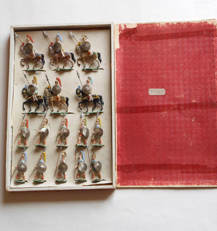 Heyde Romans: Foot and Mounted with Original Box Pre War 16 Pieces.