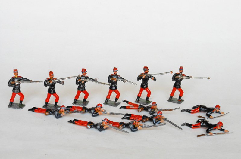 Heyde French Line Infantry: in Action. Pre War 14 Pieces. Unboxed.