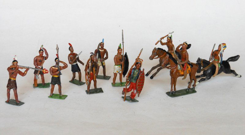 Heyde Indians Mounted and Foot: Pre War. 11 Pieces. Unboxed.