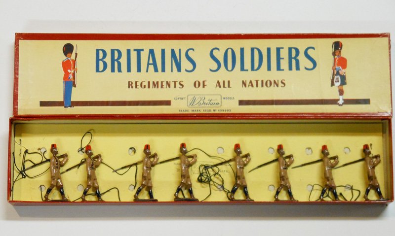 Britains Set # 225 Kings African Rifles: with Original R.O.A.N Box. Pre War 8 pieces.
