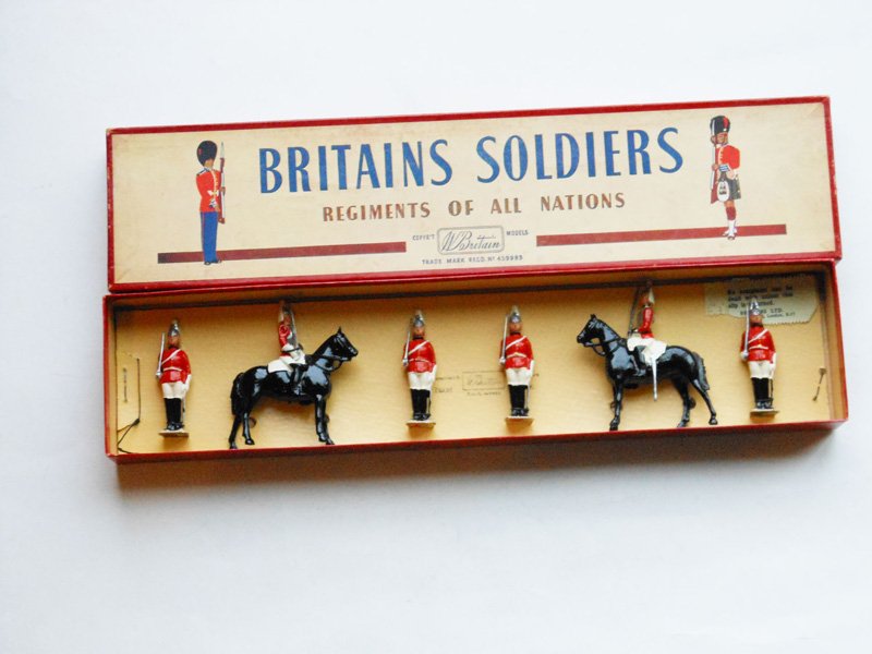 Britains Set # 2029 Life Guard Sentries: Tied in Original R.O.A.N Box. Post War 6 Pieces.