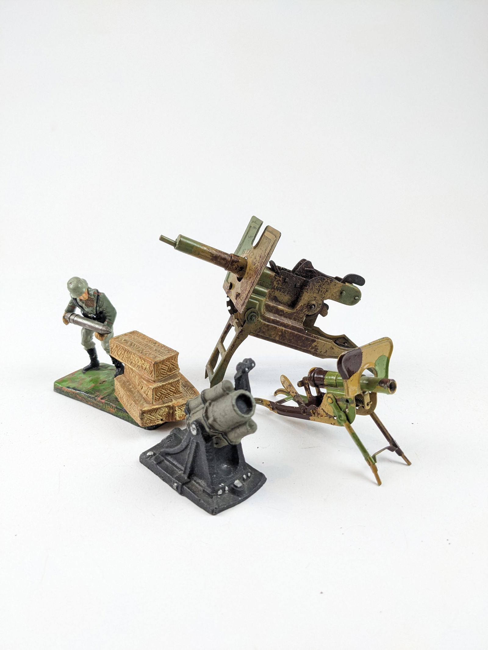 Lineol German Guns and Mortar (1 of 1)