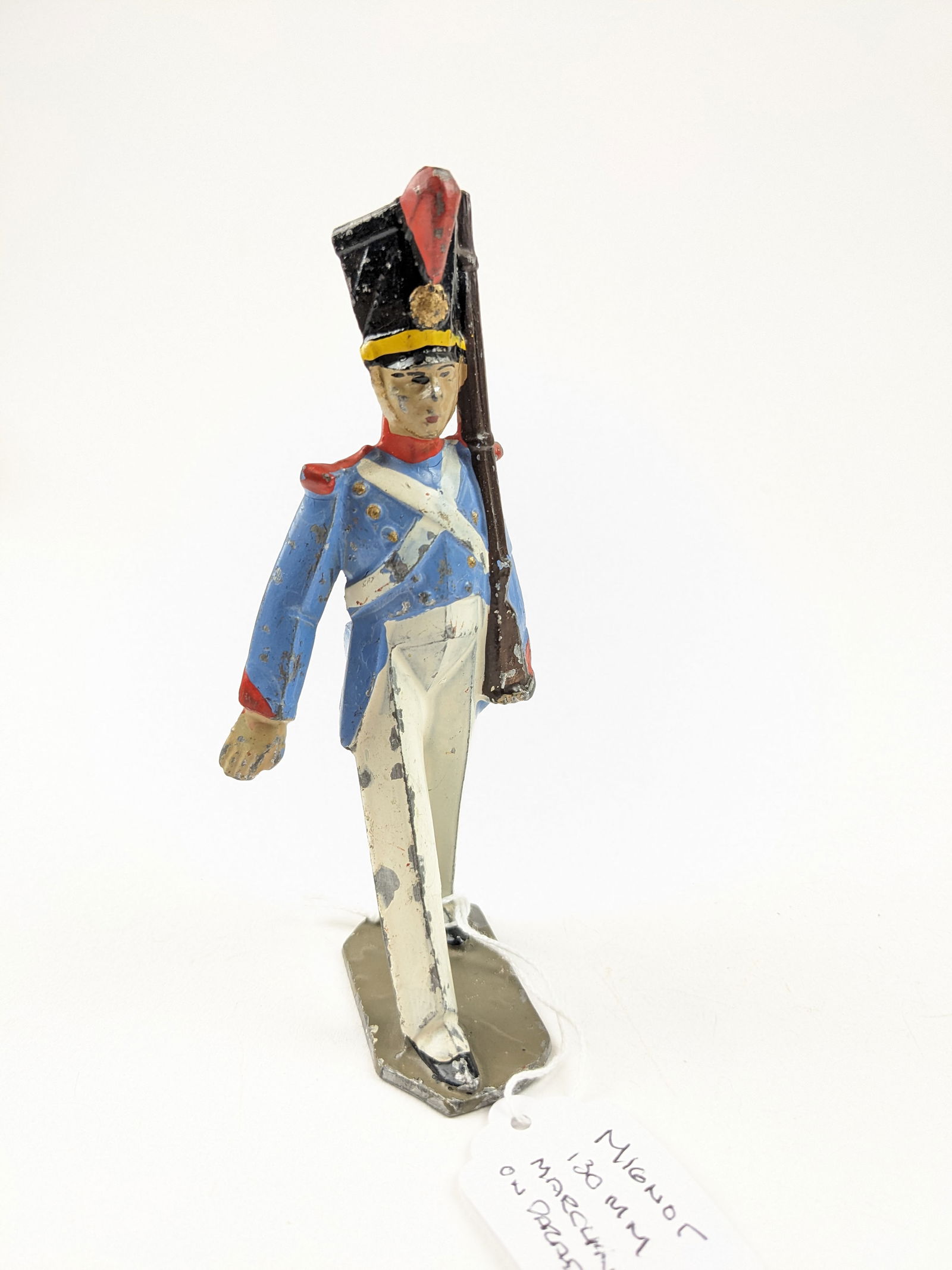 Mignot 130mm Marching on Parade (1 of 1)