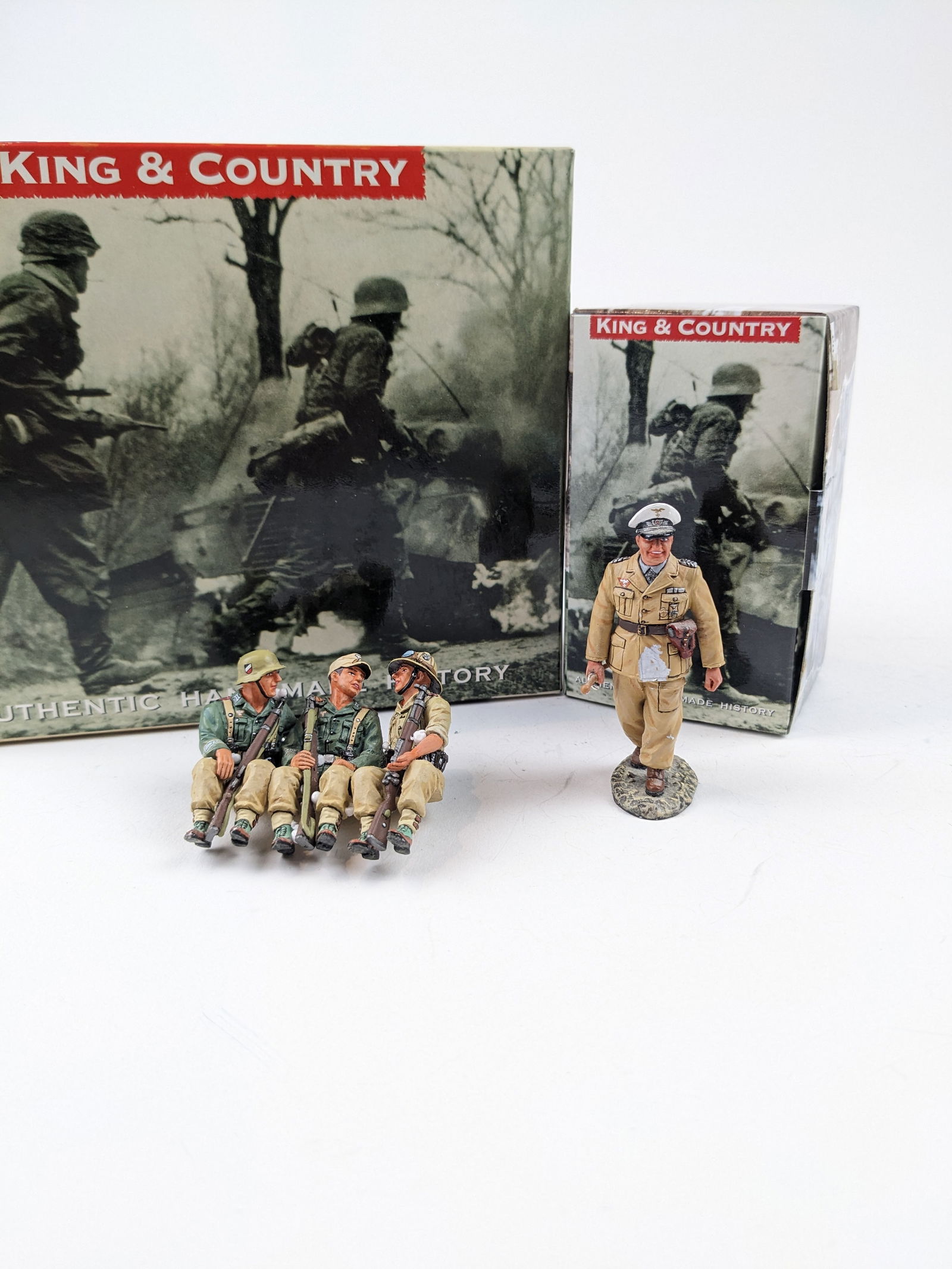 King&Country AK 44,63 Vehicle Passengers,Kesselrin: 2 Pieces. Condition Excellent. Boxes Very Good.