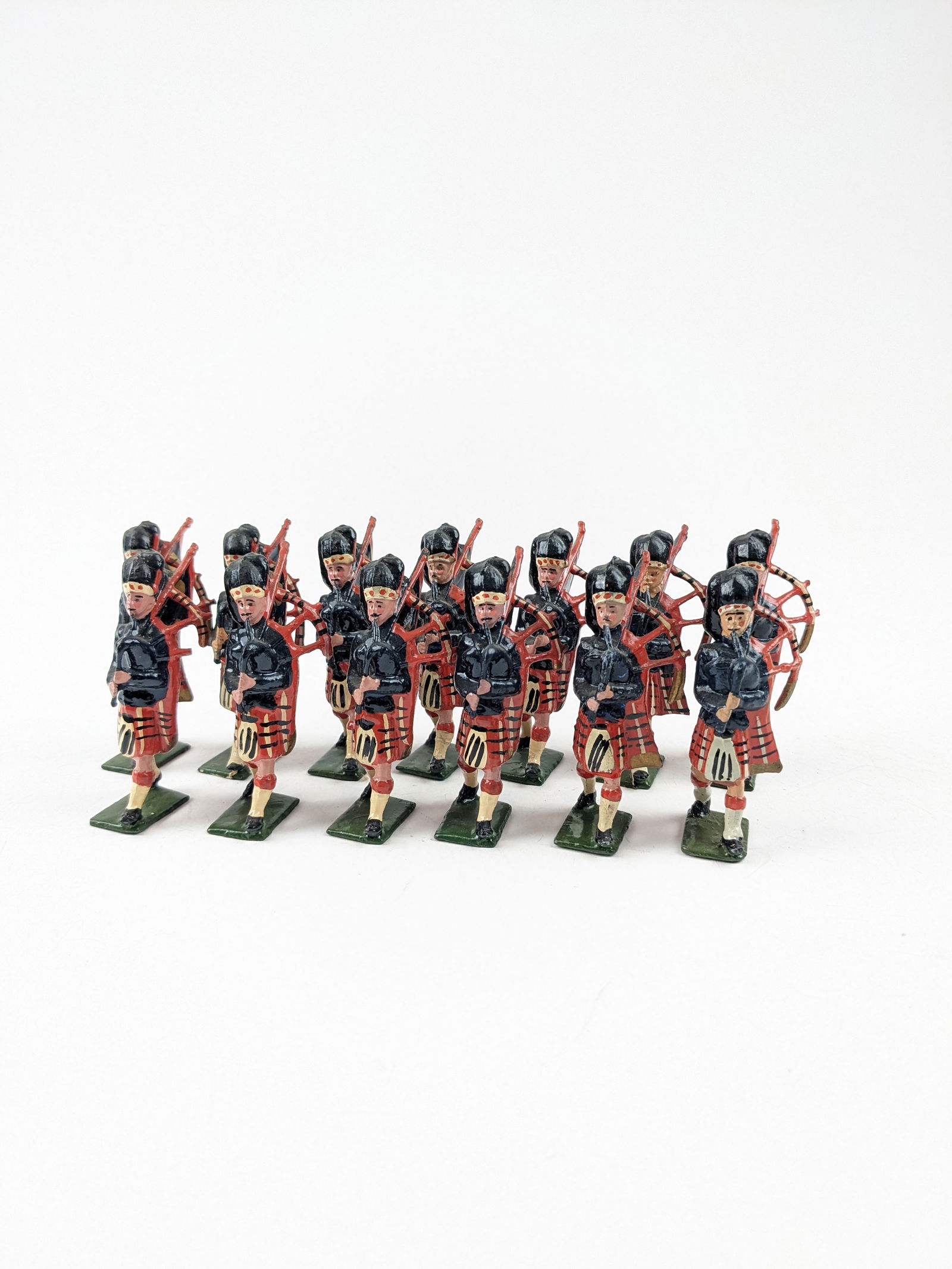 Britains Scots Guards Pipers Pre War (1 of 1)