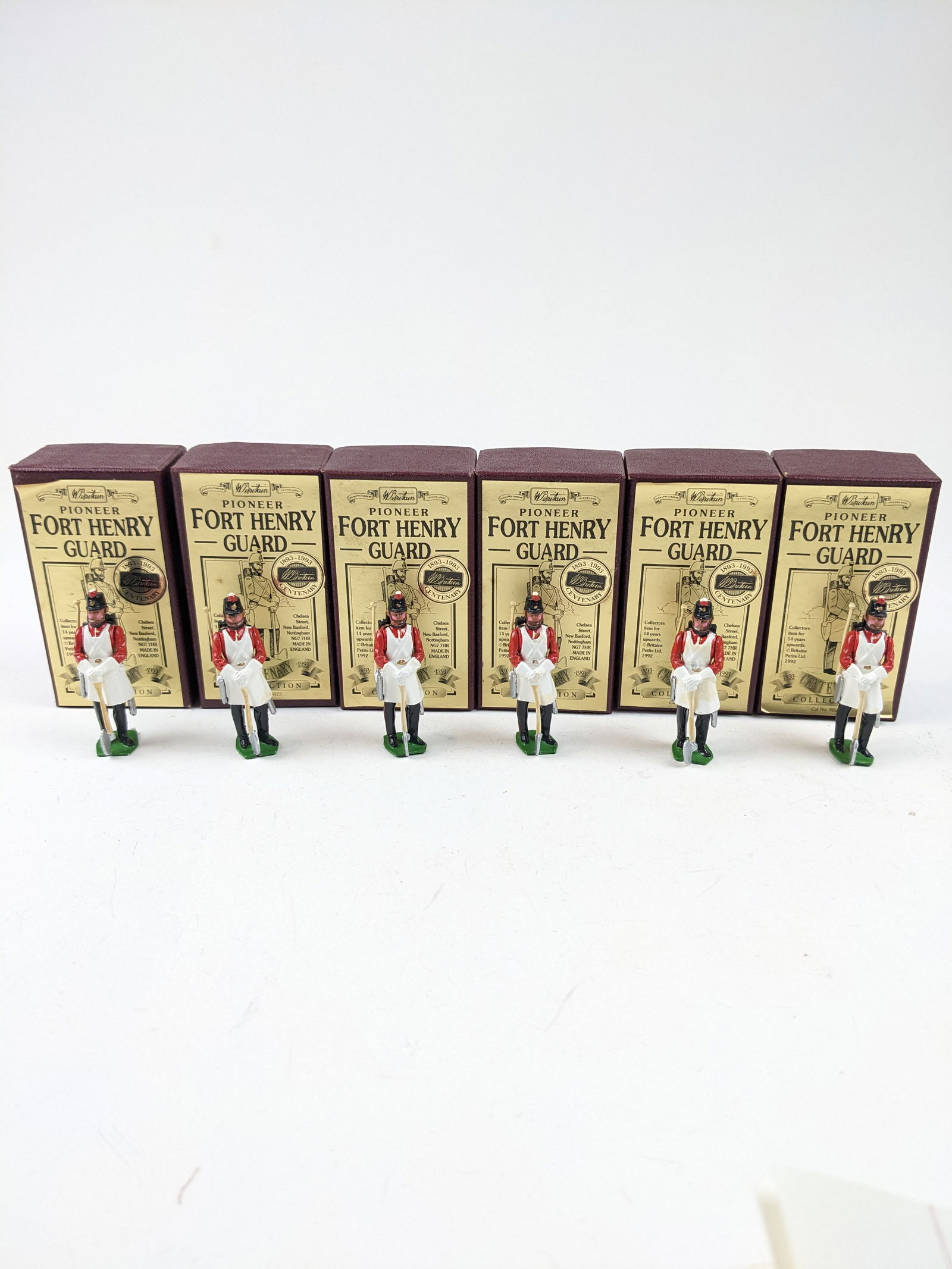 Britains #8823 Pioneer Fort Henry: 6 Pieces. Condition Excellent. Boxes Very Good.