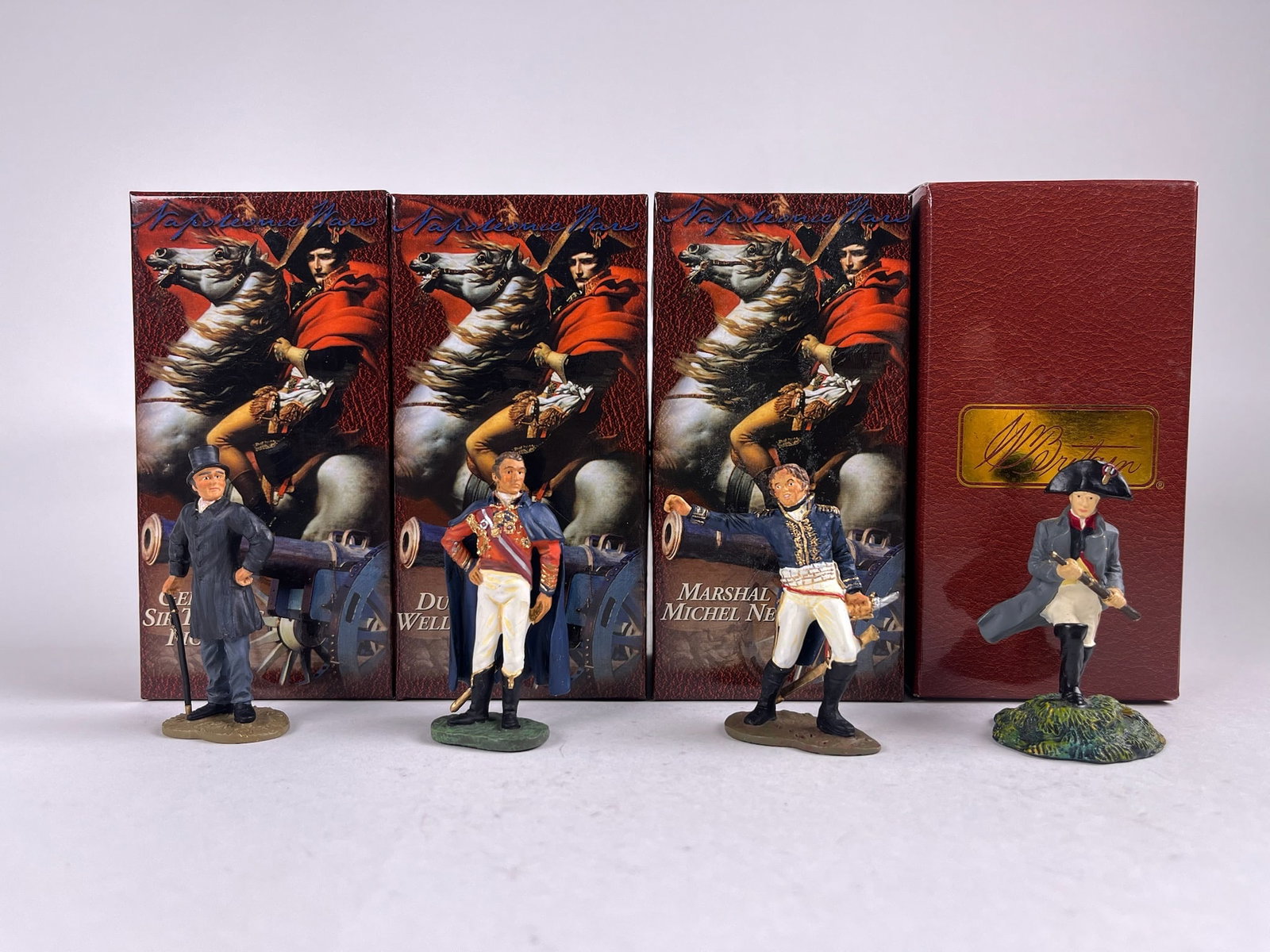 Britains No 40408 Napoleon, No 17264: General Sir Thomas Picton, No 1761 Duke of Wellington, and No 17262 Marshall Michel Ney. 4 sets. 4 pieces. Condition excellent. Boxes excellent.
