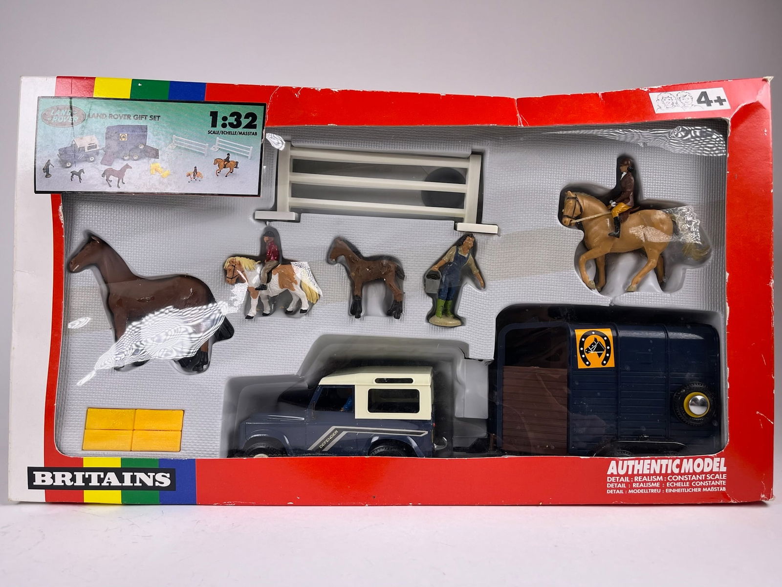 Britains No 9658 Land Rover Gift Set (1 of 1)