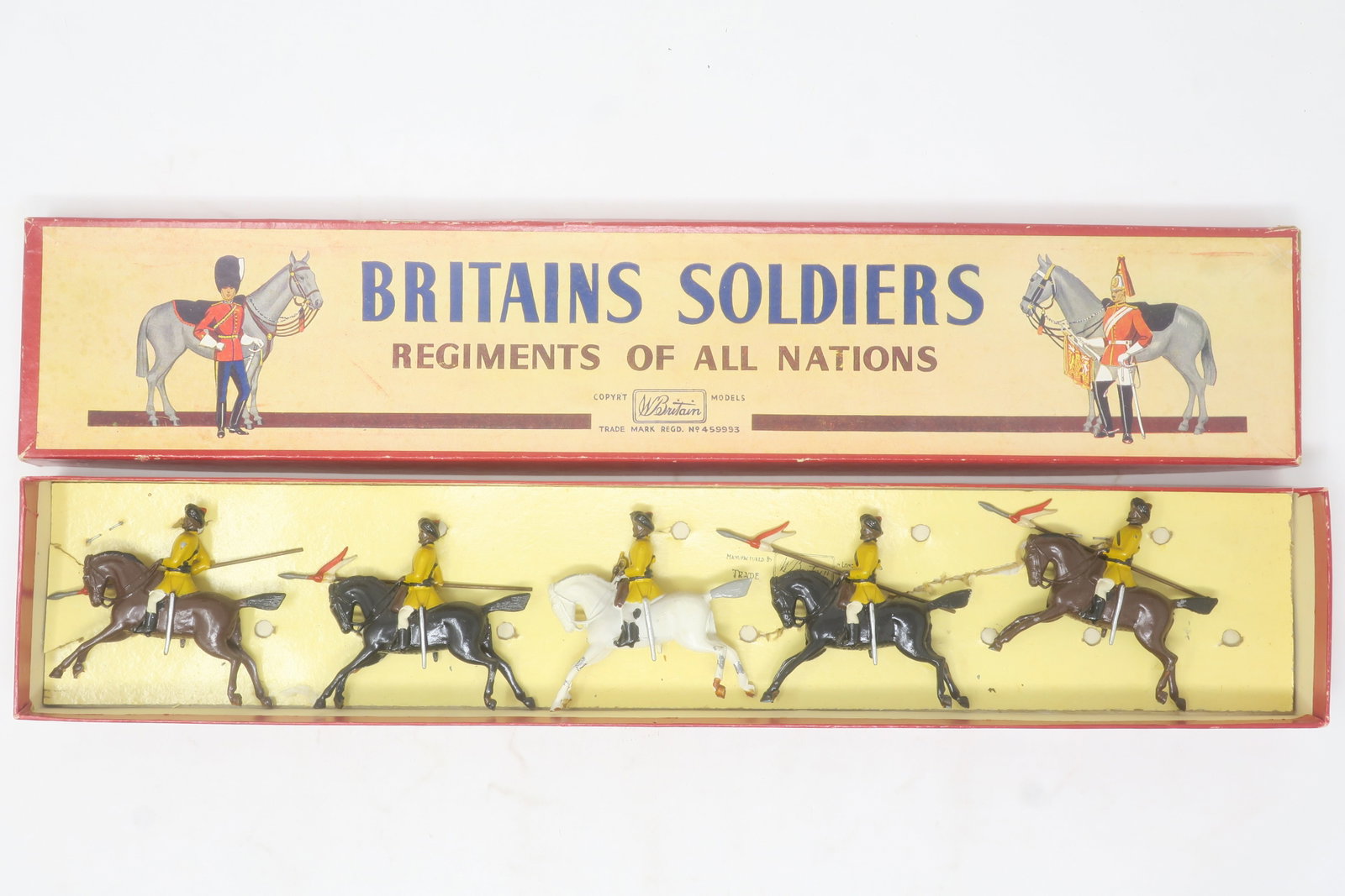 Britains set #47 Skinners Horse: (1st Duke of York's Own Cavalry), 5 pieces (pre-1960), including trumpeter in an original Regiments of All Nations box; Excellent, box very good