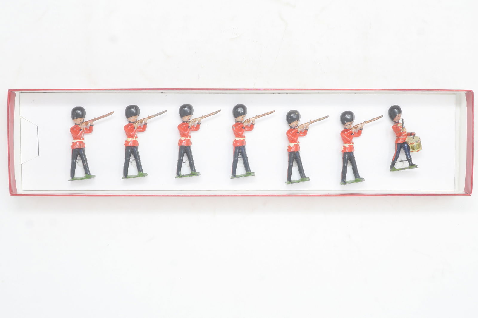 Britains from set #34, Grenadier Guards (1 of 1)