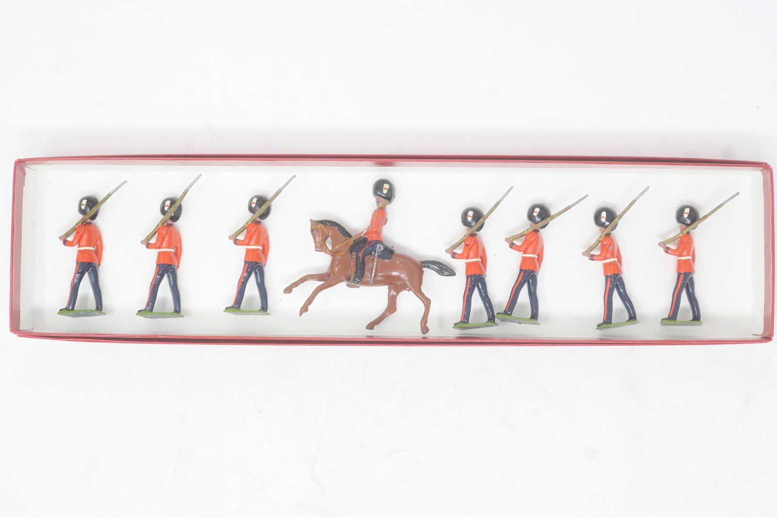 Britains set #253 Welsh Guards at slope (1 of 1)