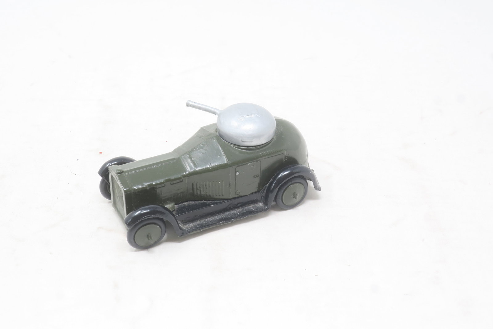 Britains set #1321 Crossley Armored Car: (dark olive green and black tires) recast; Very Good