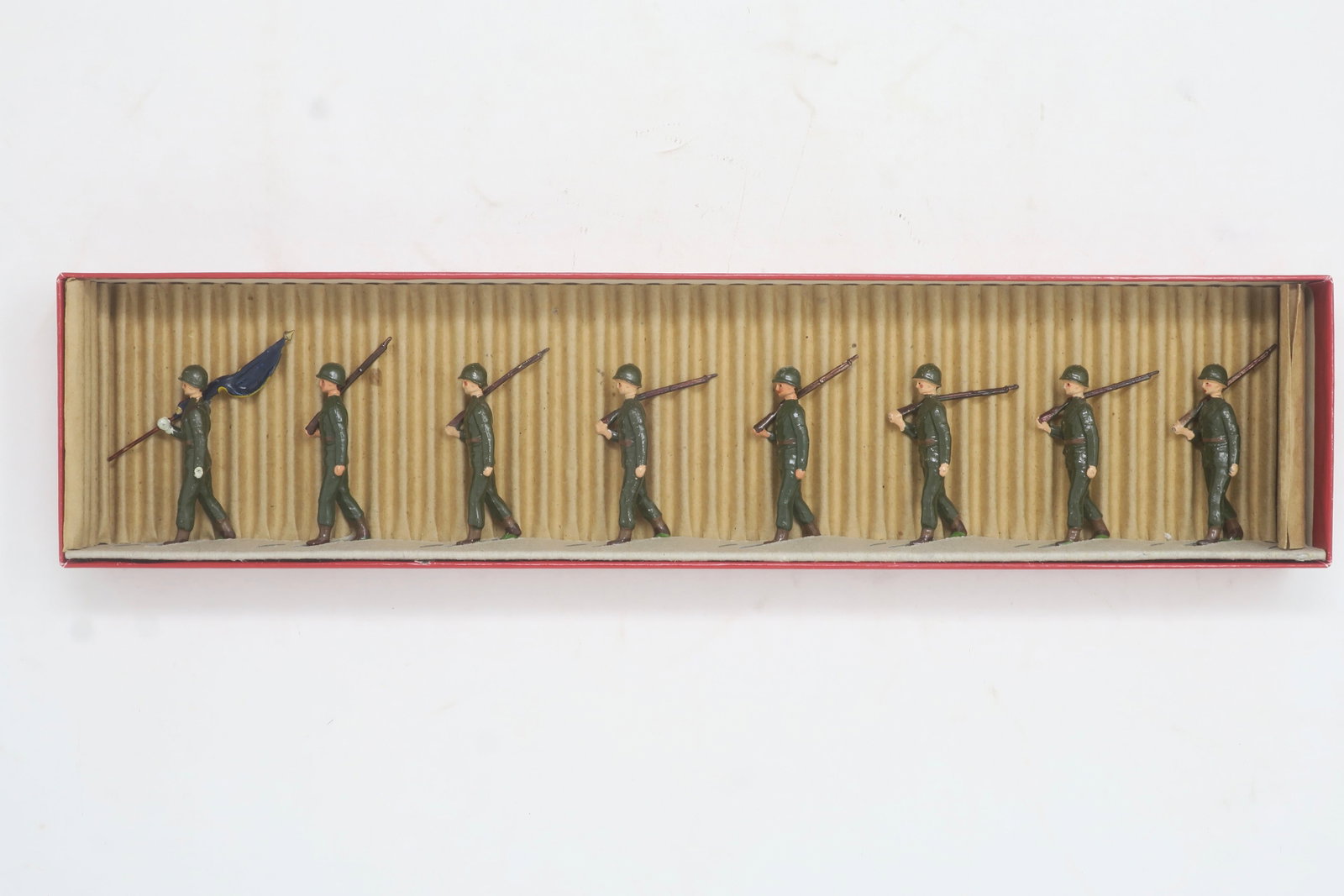 Britains set #2104 Venezuela Infantry: 8 pieces, including officer with furled flag; Excellent
