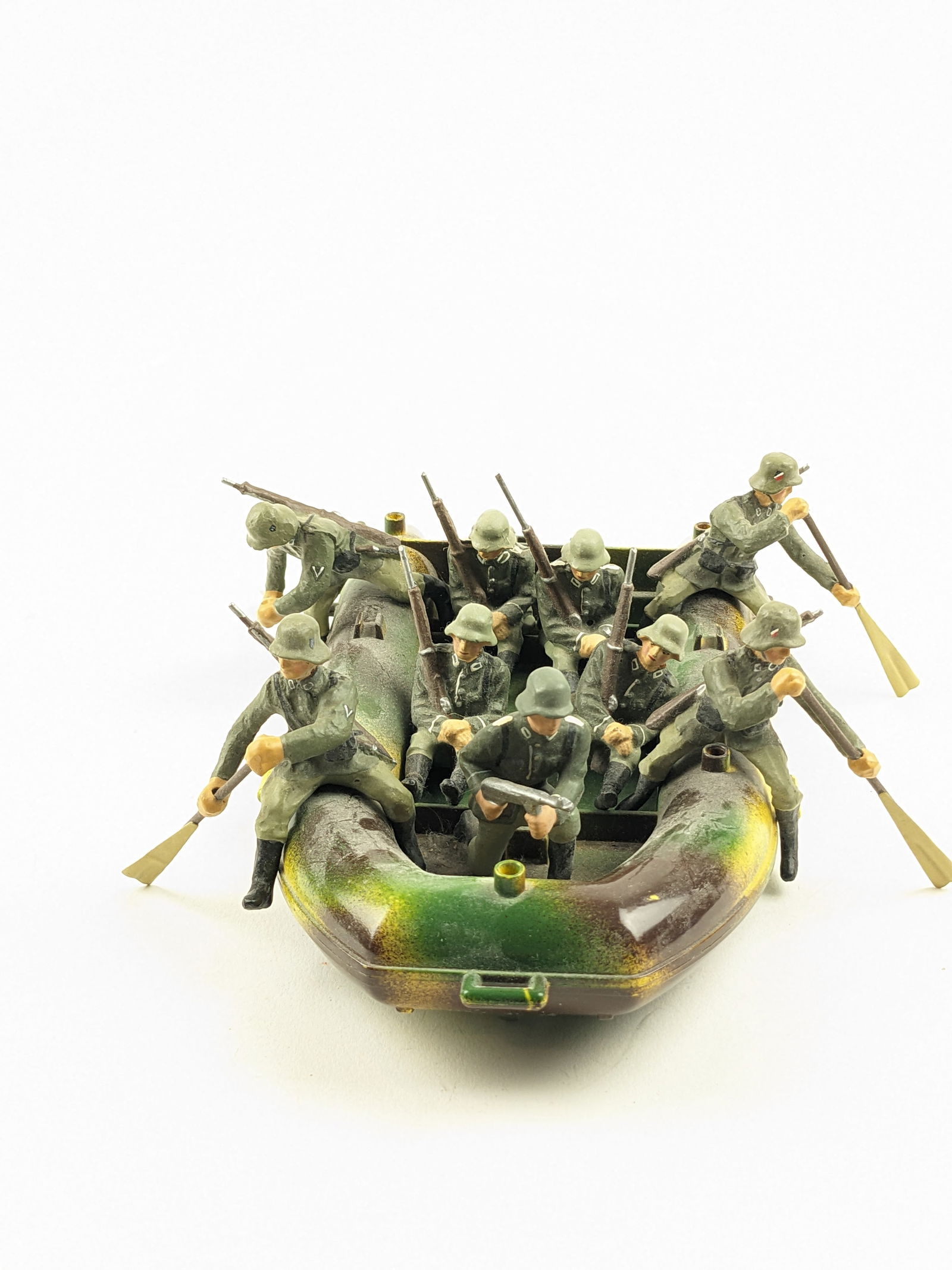 Elastolin Plastic Copy Raft German Crew (1 of 1)