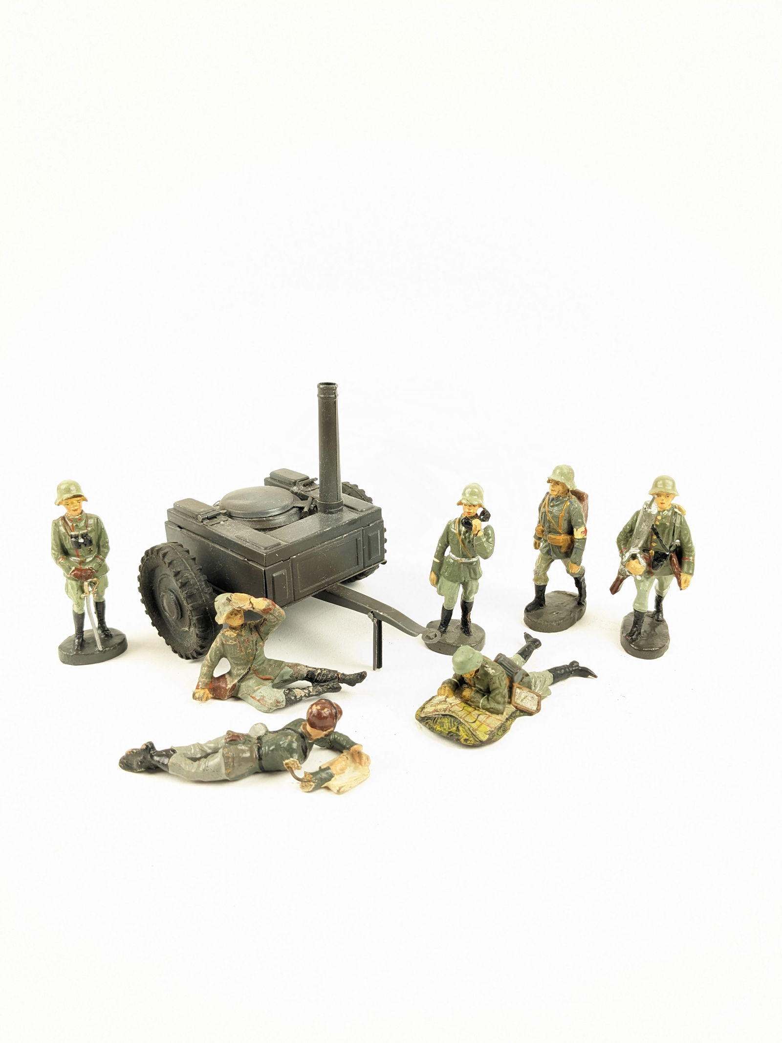 Elastolin  German Field Kitchen With Troops (1 of 1)