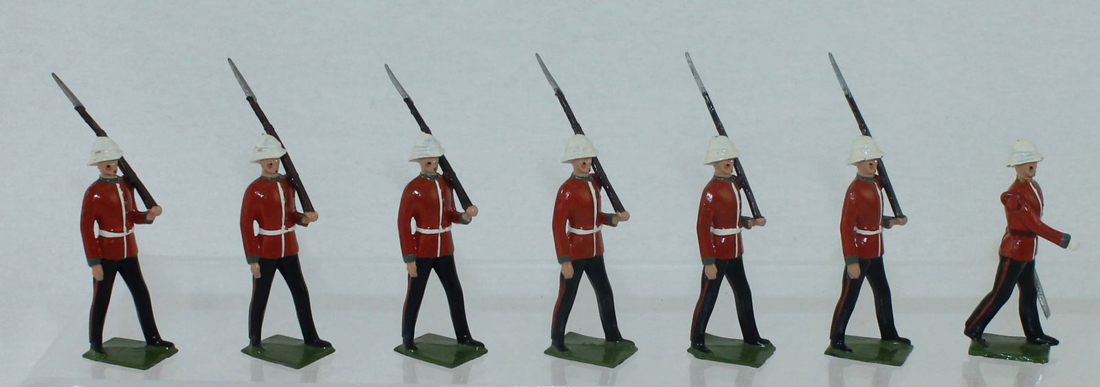 Britains Set 9157 Princess Pat's Light Infanry (1 of 2)