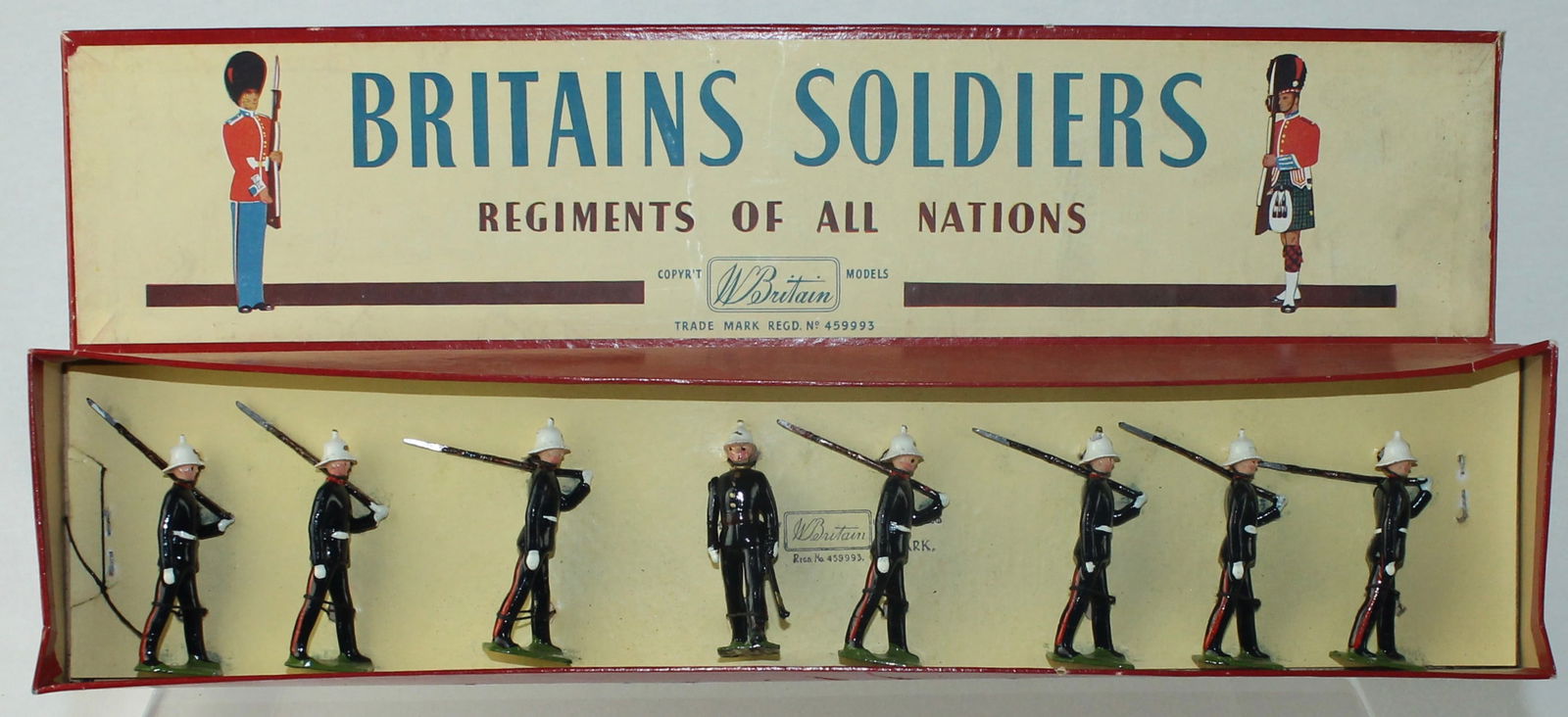 Britains Set 35 Royal Marines Marching at Slope (1 of 1)