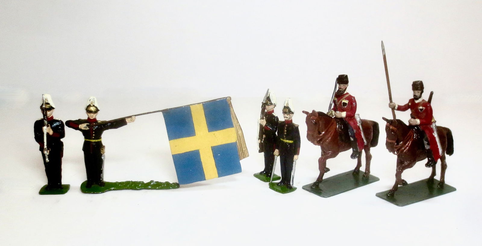 Comet/Authenticast Swedish Infantry With Colours (1 of 1)