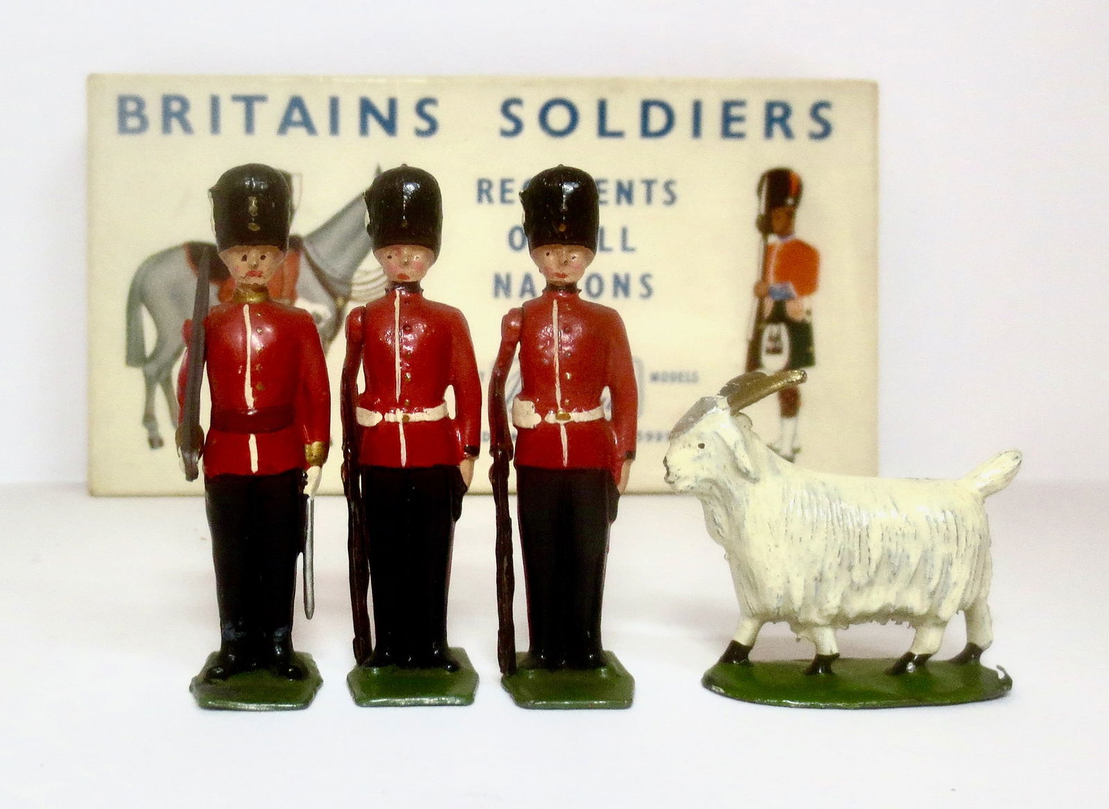 Britains #2124 Royal Welsh Fusiliers Half Set (1 of 1)