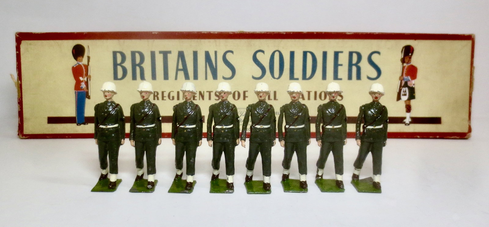 Britains #2021 U.S. Military Police "Snowdrops": Post war issue. 8 pieces. Near mint condition. Box very good.