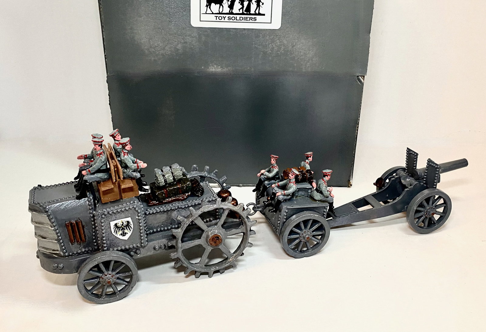 Nate's Garage WWI Damlier Tractor: Pulling Artillery & Crew. 54mm. 3 pieces. Mint condition. Box excellent.